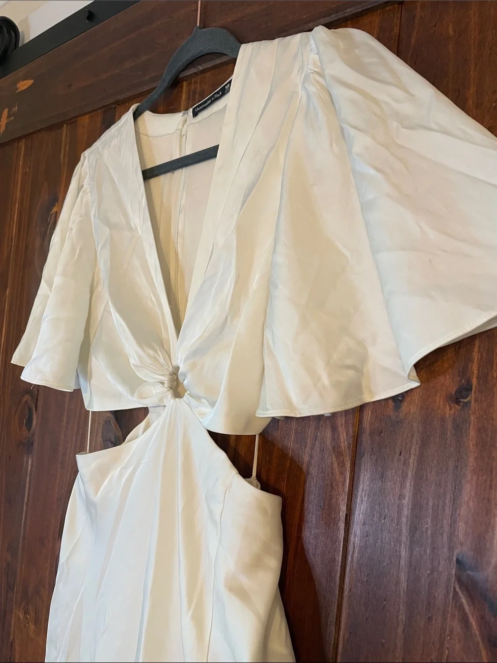 Abercrombie & Fitch Wedding Angel Sleeve O-Ring Cut Out Maxi Dress